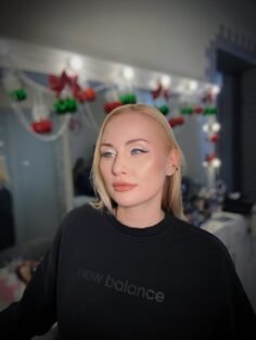 Makeup @aami.muaa 
@nova_ya.studio 

#makeup#whitemakeup
@missha.official @makeu…