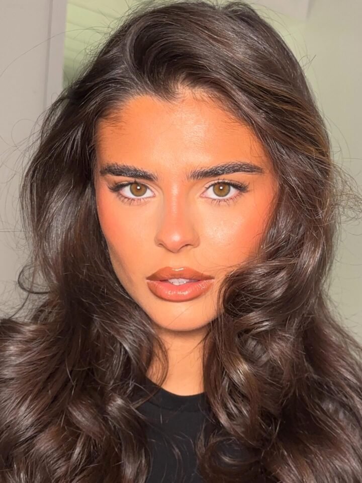 @michelle_algrabli no words  

makeup 
@madebymitchell curve case medium 
@yslbe…