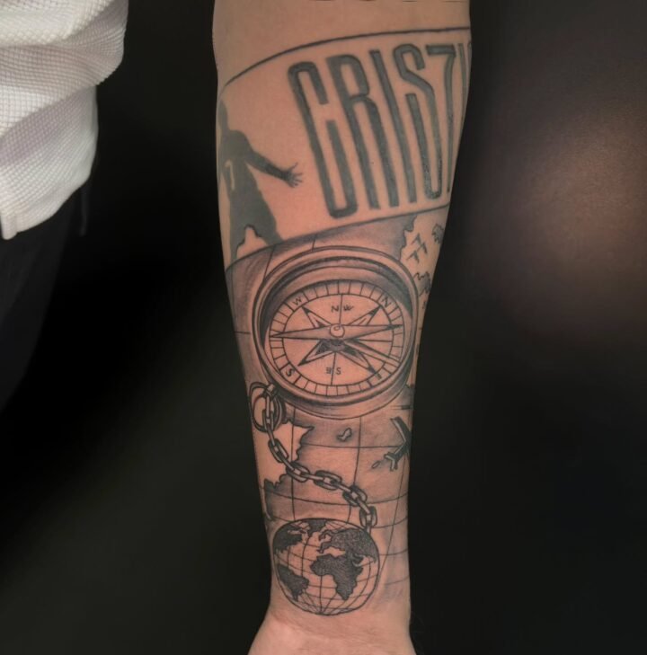 ​”Let your heart be your compass and the world be your playground.”
.
.
DM or co…