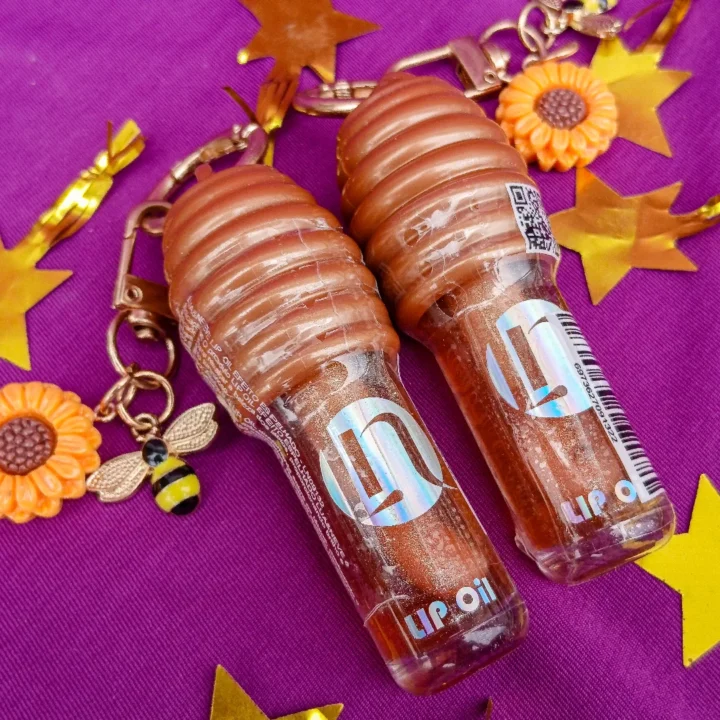 Pobre mas com gloss de rica: a melhor imitação da Franciny Ehlke!

#gloss #belez…