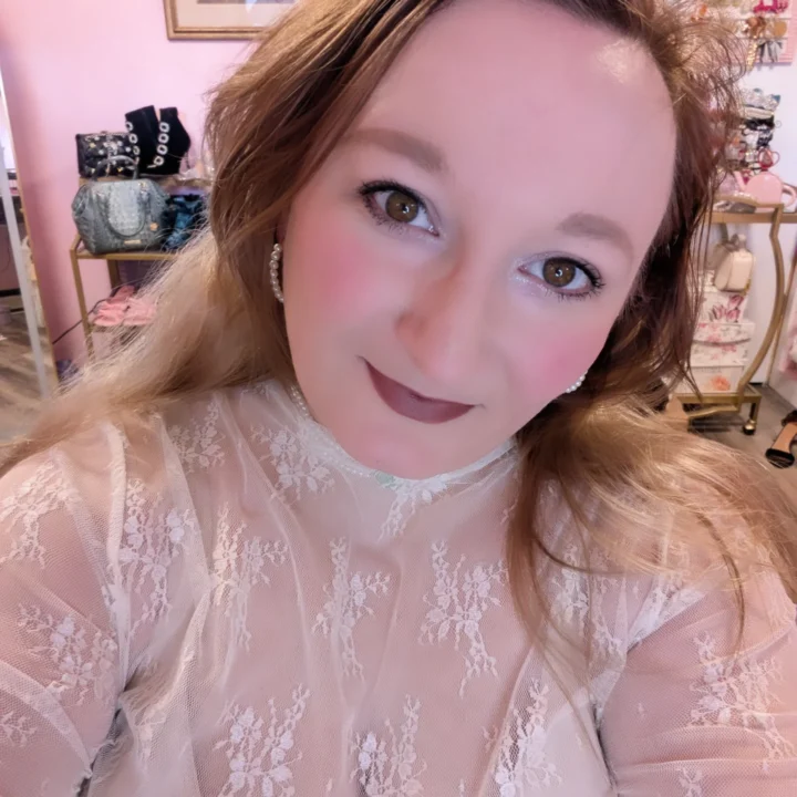 Can you tell I’ve been reading Anna Karenina?  #lace #makeup #beauty #monochrome…