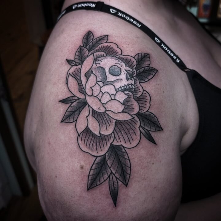 Fun stuff from today

#apothictattoo #tattoo#tattoos#blackandgreytattoo #womenwi…