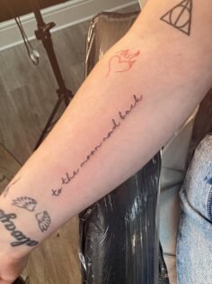 #finelinetattoo #tattooqoutes #tothemoonandback #tattoo…
