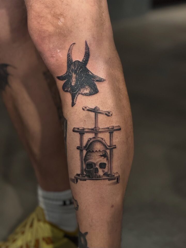 Czaszkołamacz i kozioł z okładki płyty dla Piotra 

Te nogi będą mocne, na kolej…