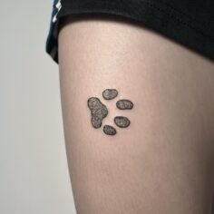 𝟨ᴄᴍ.ᴛᴀᴛᴛᴏᴏ
–
【客製圖】
【貓指紋】
感謝信任
𝐃𝐨𝐧𝐞 𝐚𝐭
@frequency_tattoo 
@white.tattoo.hk 
–
𝐃𝐌 …