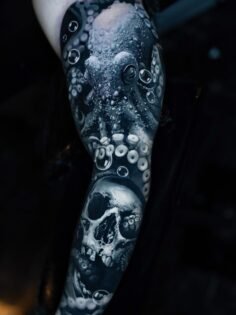 ・
octopus × skull
・
・
・
Done with
・
@bigwasp.official 
@inksoulsupply_com 
@ezta…