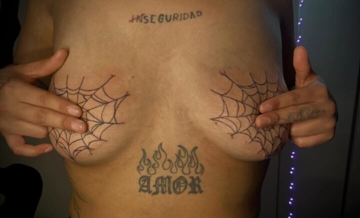 Spiderwebs
.
.
.
.
.
.
.
#tattoo #girltattoo #spiderwebtattoo #Rochester #tattoo…