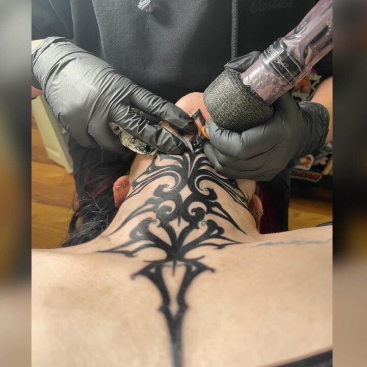 An honor to tattoo a bad ass tattoo artist & a bestie  @tatsbytinaelaine 
@cupid…