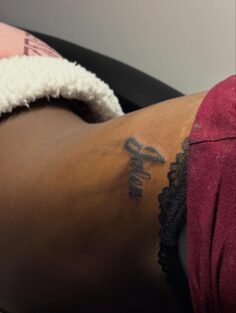 Said no tatts today and still ended up doing sum
#inkaddict #tattoo #newtothenei…