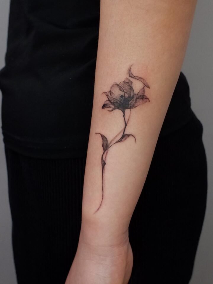 위치와 너무 잘어울렸던 엑스레이 꽃타투  
믿고 맡겨주셔서 감사합니다 ! 

• 포트폴리오 목적으로 예약금으로만 타투작업 진행중입니다.
(예약금…