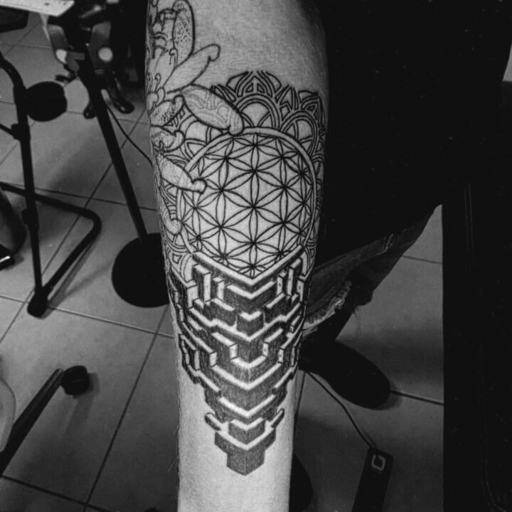 #geometric #eltiorichietattoo #tattoo #art…