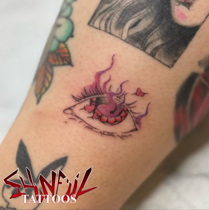 Freehand lusting eye design

BOOK IN BIO
#synfultattoos #tattoo #floridatattooar…