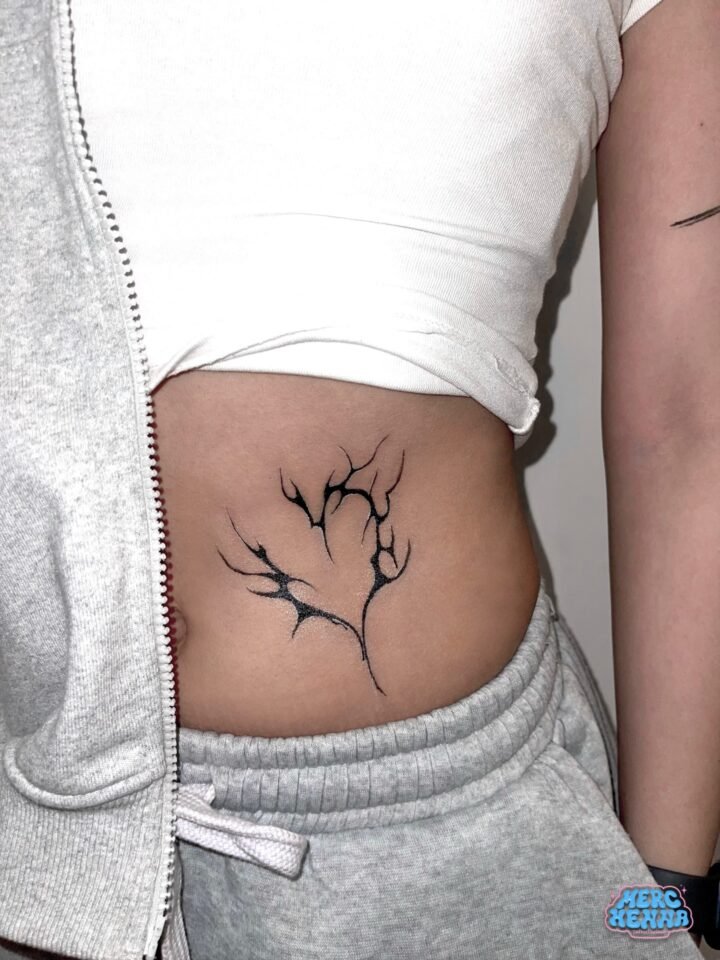 tribal love – một biểu tượng tình yêu mang sức mạnh nguyên thuỷ.
_______________…