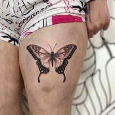 beautiful butterfly
Thanks for trusting me

#blackwork #tattoo #butterlfytattoo …