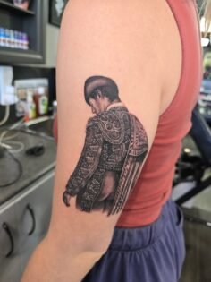 Tiniest details ever  go on, give it a zoom!

No editing or filters

#tattoo #me…