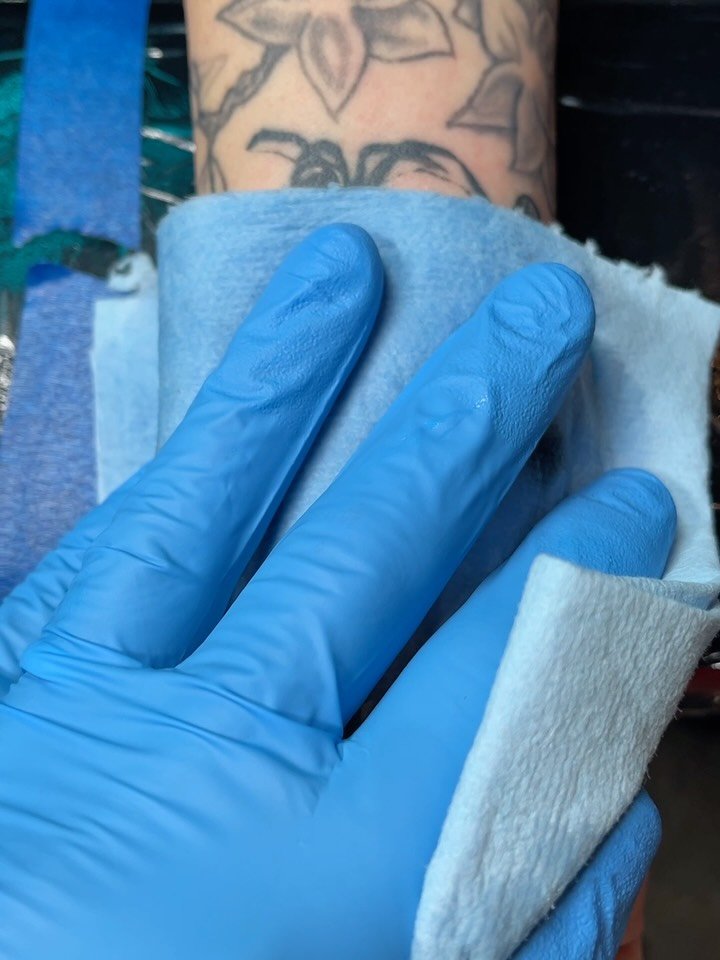 Later Steven!!… Little walk in cover up to end the night! 
 #tattoo #tattooshop …