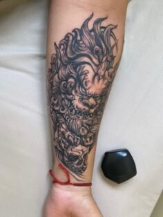 Komainu japonés 

Símbolo de protección, fuerza y lealtad.
Trabajo en black & gr…