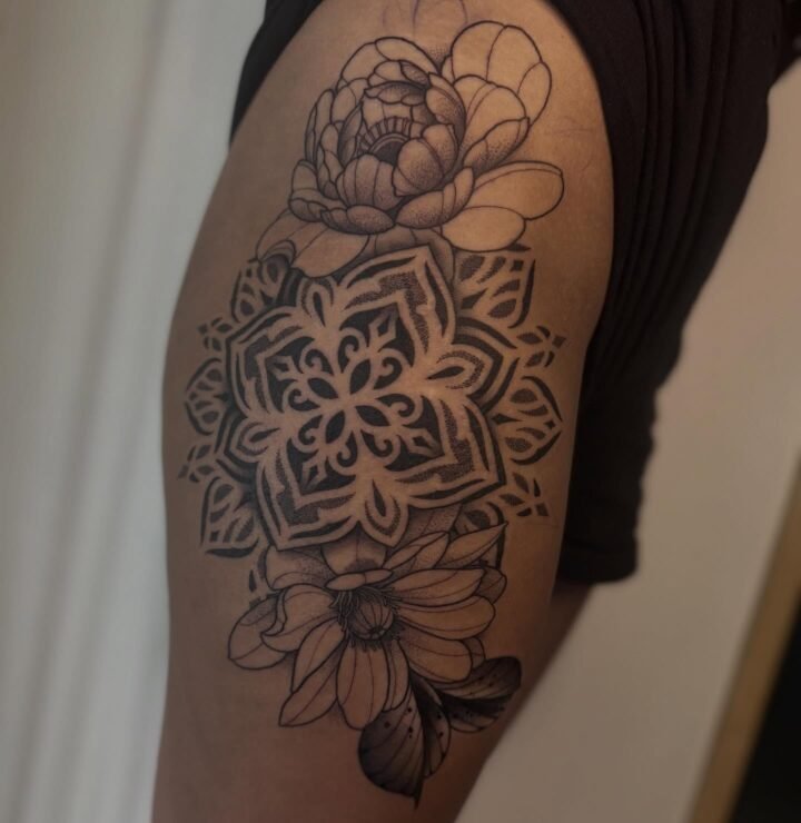 Floral mandala piece done today 

Specialise in geometric, mandala, dotwork and …