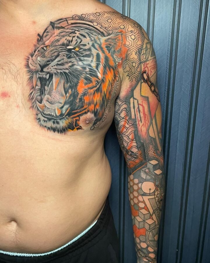 Geometric X Tiger Tattoo
OLD Sleeve Tattoo Enhancement 
Respeto sa unang Artist …