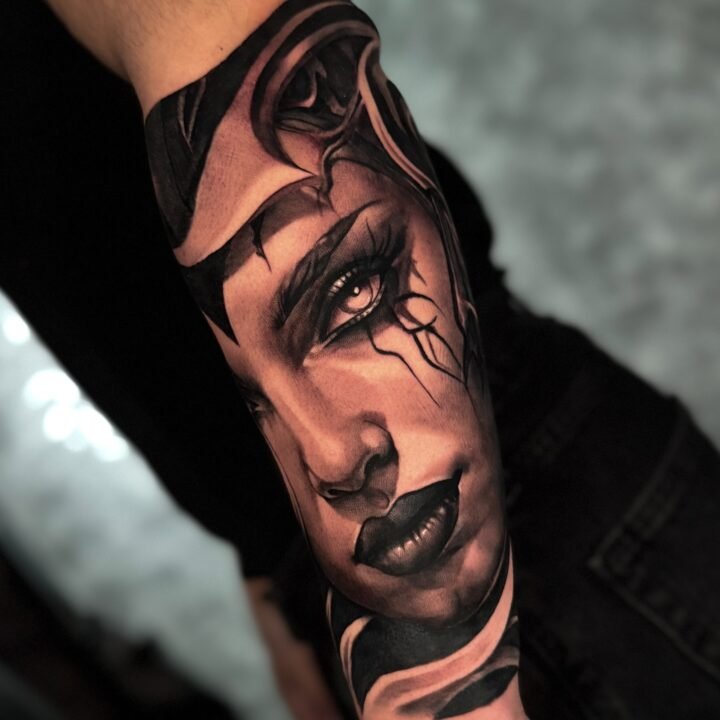 Gracias a Brandon por el aguante y la libertad creativa

Mándame mensaje si te g…