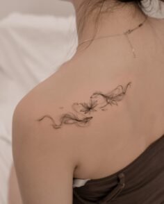 Pisces 
.
.
#irotattoo #saigontattoo #tattoologist #handwriting  #iblackwork #ta…