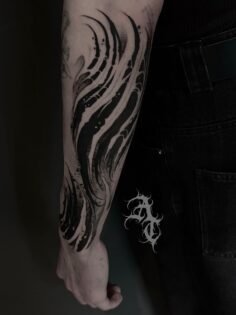 Thanks spencer for grabbing this piece! Cant wait to add to it

#calgarytattoo #…