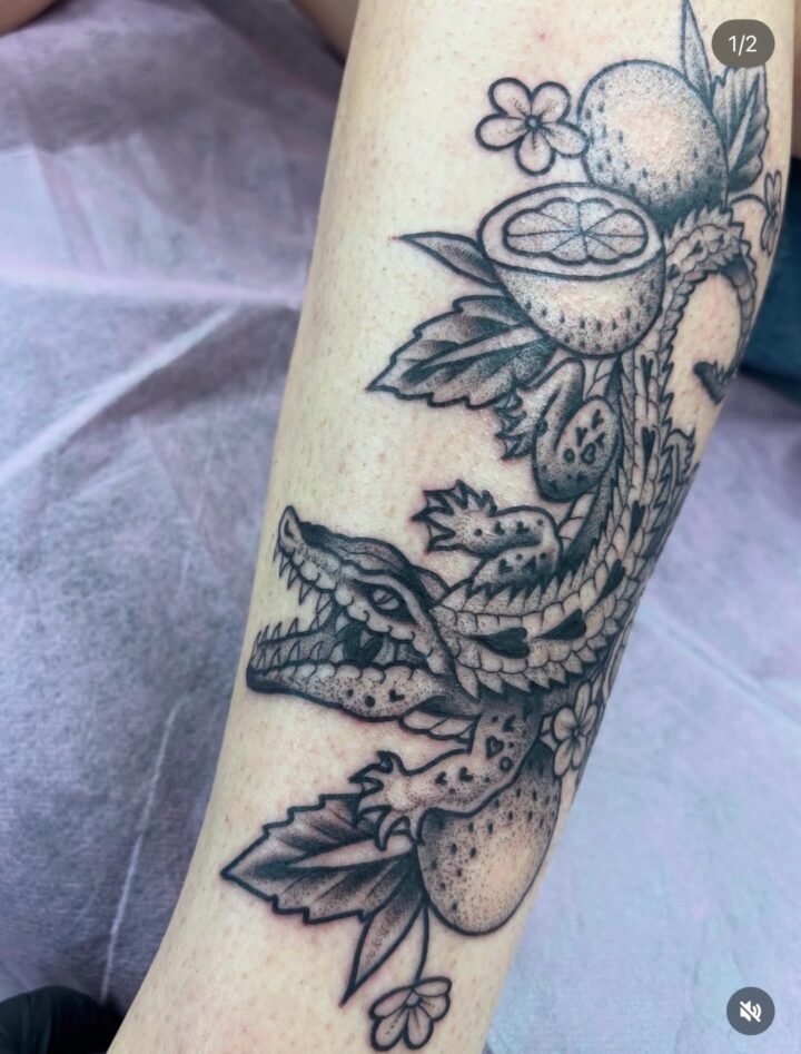 Made by @mccaslinrose_tattoo – Check their profile for booking! 

Stop by the sh…