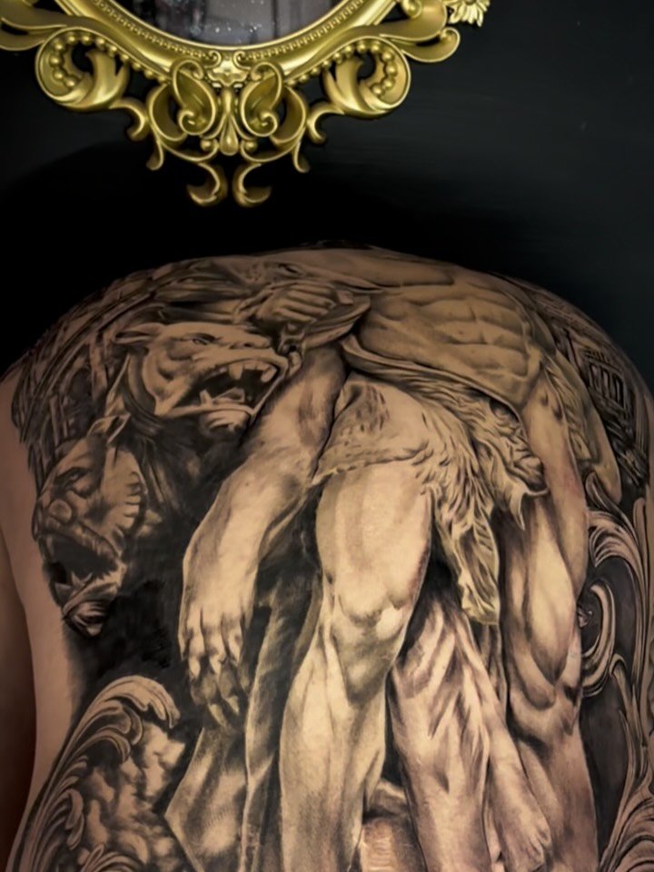 #Fullback #tattoo Realizada en poco mas de 36 horas , 9 sesiones en total, Agend…