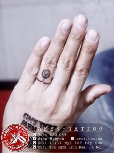 Chiếc nhẫn Hoa Sen 

Xăm hình nghệ thuật Hà Nội
#xuhuong #tattoo…