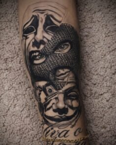 “Máscara no rosto, verdade na pele.”

#mundodatattoo #tattoo #tatuagemrealista…