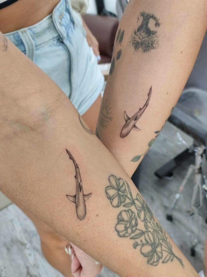 Migration to the skin strait 

Artist: @marvin.alferez.125 

Visit our studio at…