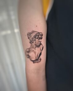 Apprentice @Itsmollymix 
Hope to see you soon lovelies! 

Book your next masterp…