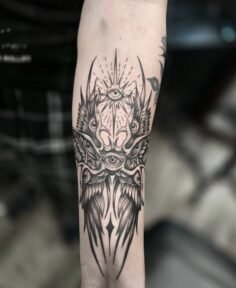 Really cool angle piece done last week 
.
#tattoo #tat #tatted #ink #inked…