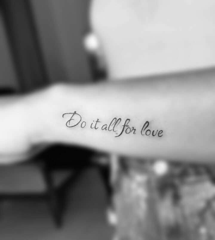 For love 

#ibague #tattoo #tattooartist #tatuaje #minimalista fineline…