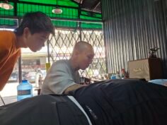 Another session. #yvonneandartyjourney #ArtyThe1ManParty #vietnam #havingfuntoge…