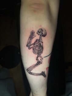 skeleton praying 

#tattoo #tattoos #tattooist #tattooartists #tattooartist #fyp…