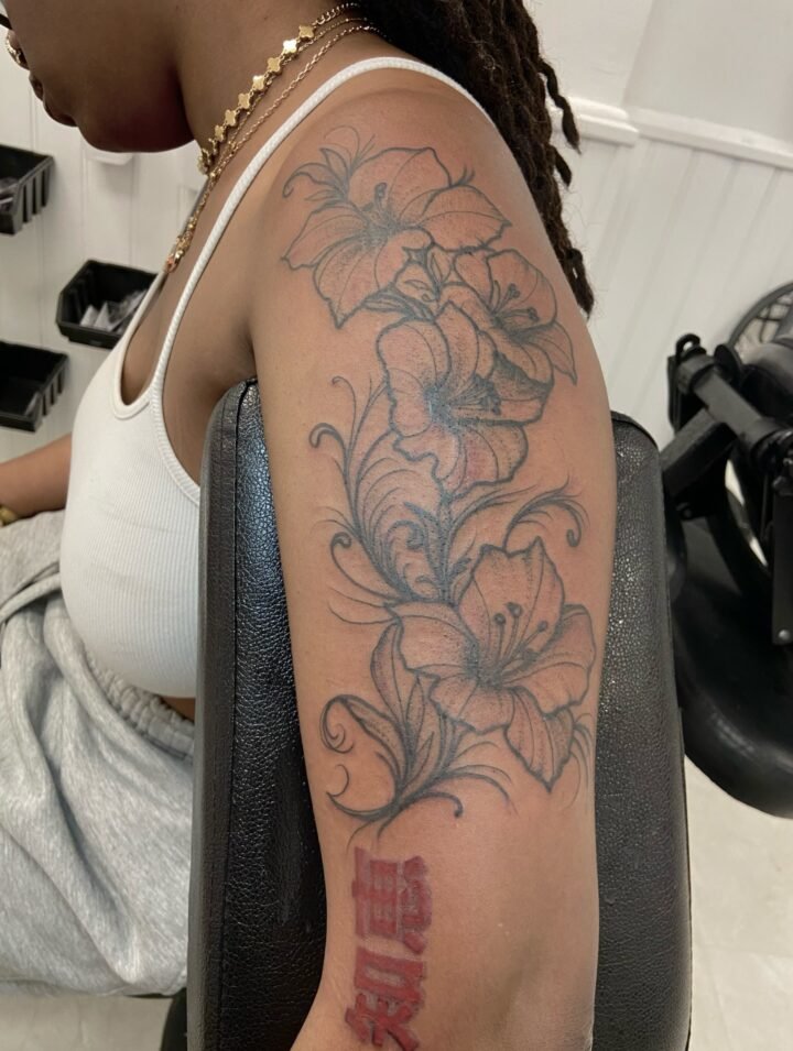 by @the_biccest 3 rue Niépce, 75014 Paris athenatattoo75@gmail.com #tattoo #flow…