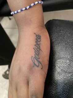 by @the_biccest 3 rue Niépce, 75014 Paris athenatattoo75@gmail.com #tattoo #flas…