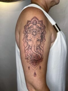 Minimalist to custom cute design , our pro artists create small tattoos you”ll l…