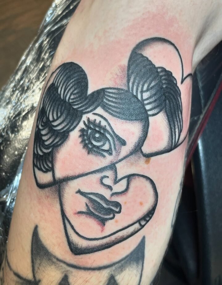 I got to do a piece from the valentines flash sheet I’m working on for @trevor_l…