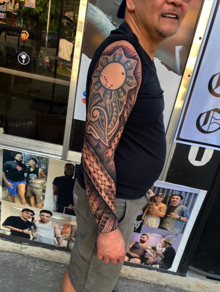 Sleeve Poly !

AMADEOS TATTOO
Instagram.com/janjanamadeotattoo
193 NATIONAL HIGH…