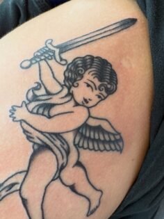 ℭ𝔥𝔢𝔯𝔲𝔟 

Custom tattoo done last year for a special birthday gift. Absolutely lo…