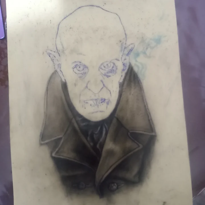 Avance de hoy, ya quiero verlo terminado 

#nosferatu #tattoo #vampirotattoo…