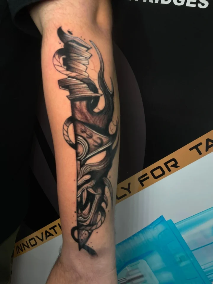 •Oni y Daga tattoo desing 

°Es una pieza de Neo-Japonés que  Transmite una sens…