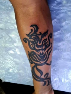 #tattoo #tattooart #tribal #tattooviral menos…