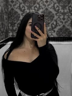 • tired 

.
.
.
.
.
#tattoo #ladyinblack #tattoedgirl #witch…