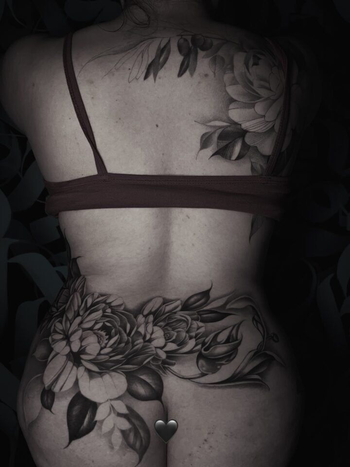 •  bookghostlinej@gmail.com • 

90% healed (Top shoulder not done by me)
.
.
.
….