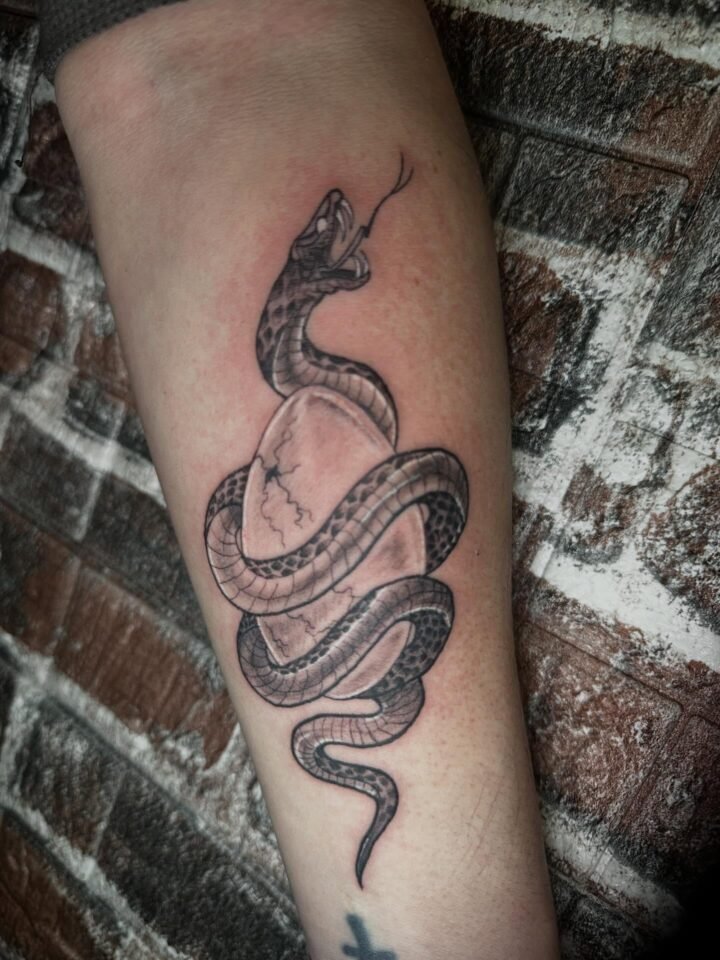 An Orphic Egg for a friend

.
.
.
.
.
.
#tattoo #egg #snake #tattooshop #tattoos…