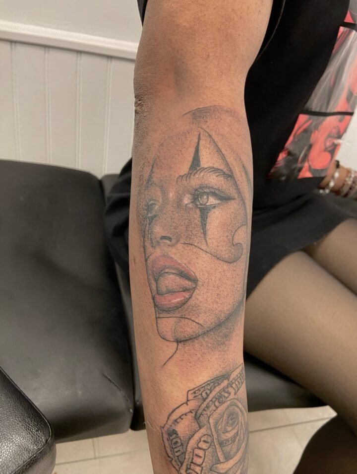 by @the_biccest 3 rue Niépce, 75014 Paris athenatattoo75@gmail.com #tattoo #flas…