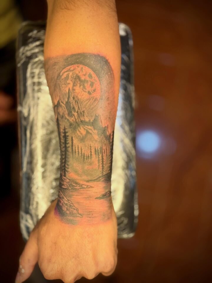 Primera sesión para este cover.

Gracias a quienes confían! 

#tattoo #tattooart…